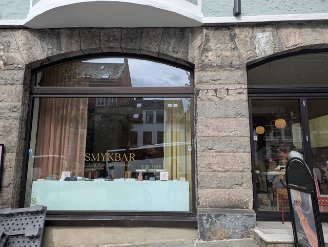 Smykbar Bergen entrance